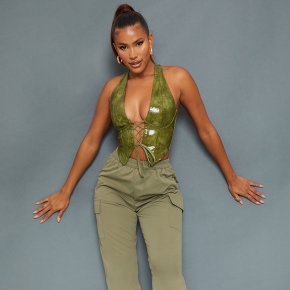 Pretty Little Thing Olive Washed Faux Leather Lace Up Plunge Halterneck Top - Picture 3 of 6